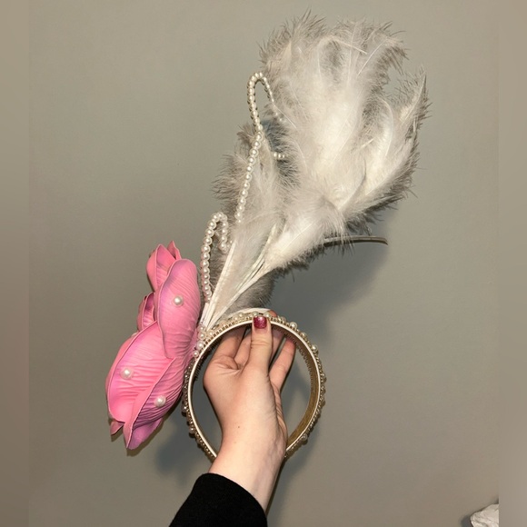 Pink Rose White Feather Pearl Heart Headband Fascinator for Derby Oaks Tea Party - Picture 3 of 5